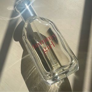 FREE W/ PURCHASE! 💸 Tommy Girl Spray
